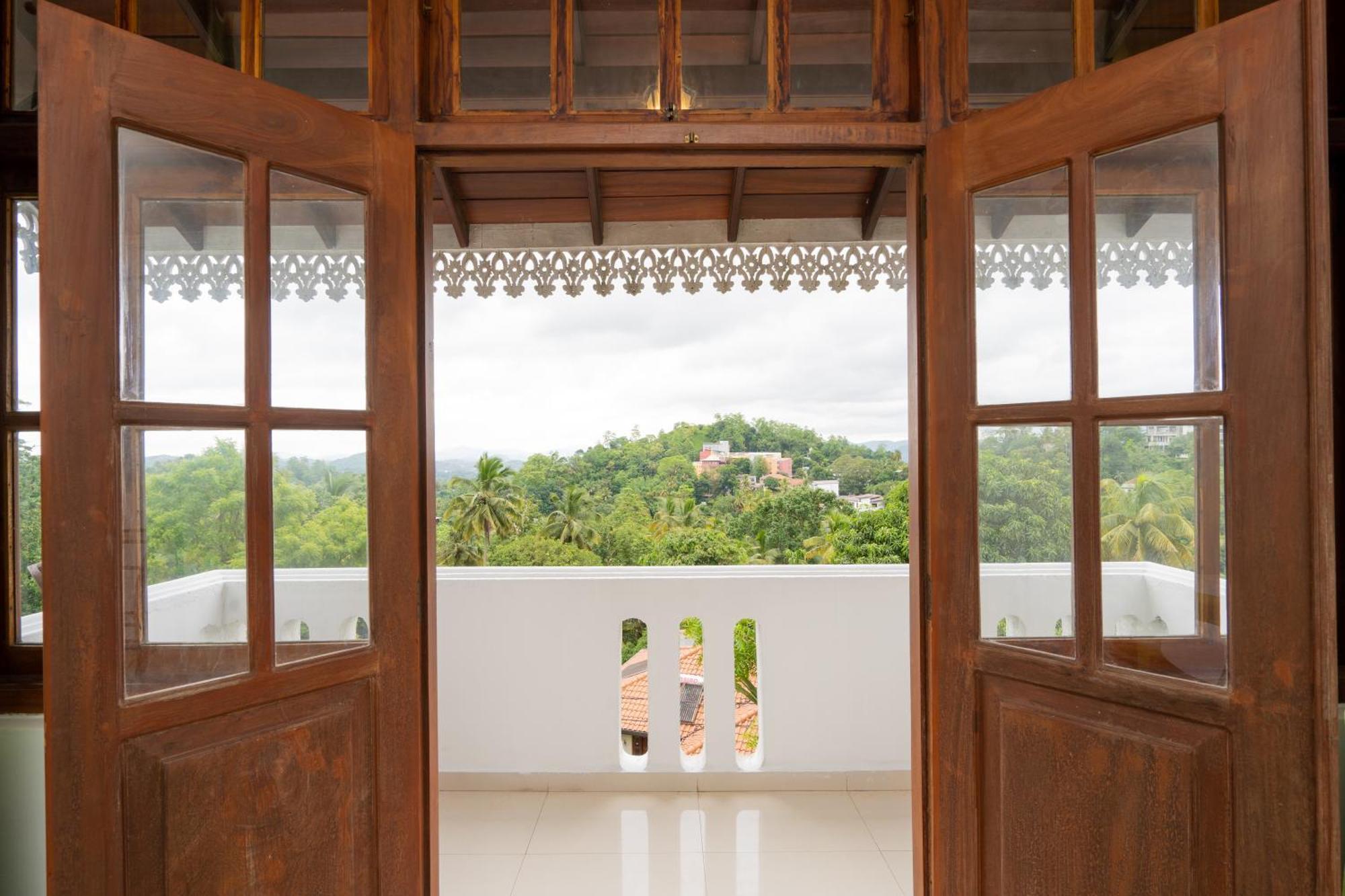 Kandy City Oasis Hotel Экстерьер фото